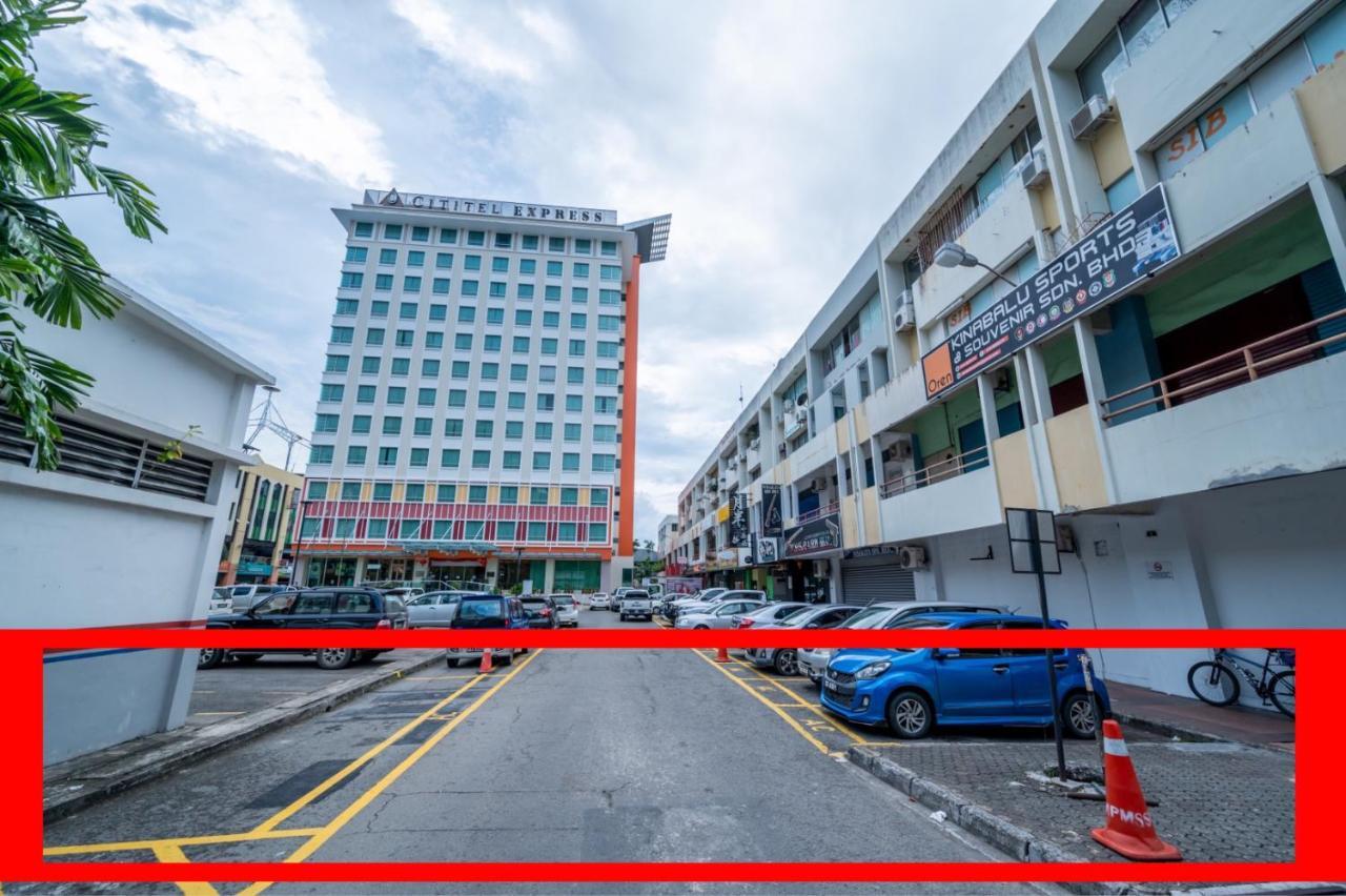 A Residence @ Between Hilton & Cititel Hotel Kota Kinabalu Eksteriør billede
